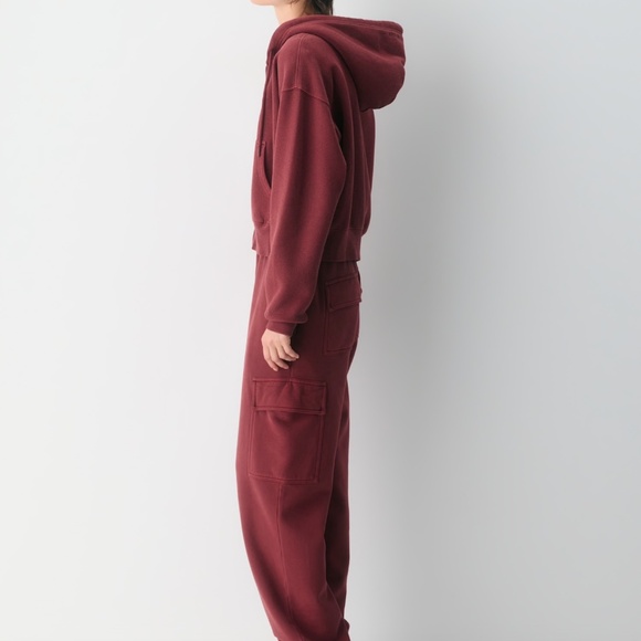 Aritzia Cozy Sweatfleece Mega Cargo™ Sweatpant – Vintage Cordovan, XS - Picture 9 of 12